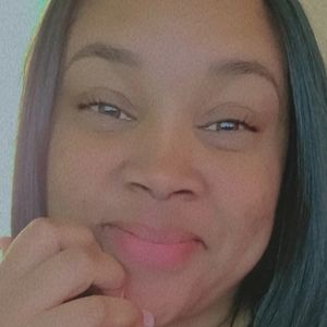 Meet your Posher, Lynitra